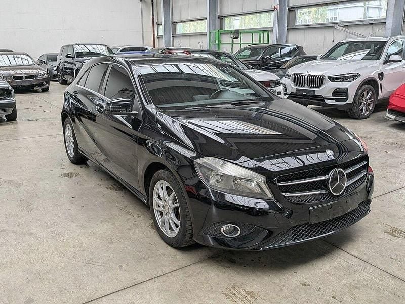 Gebraucht Mercedes A200 136 PS (100 kW) 2014 Schwarz Limousine