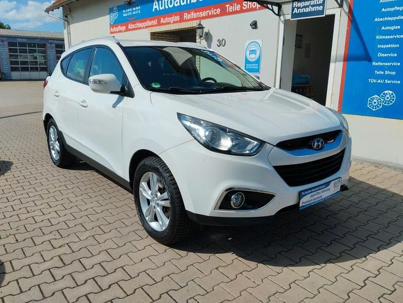Weiß Gebraucht 2012 Hyundai ix35 Comfort SUV | 7.999 € (Fairer Preis) - Bild 1/4