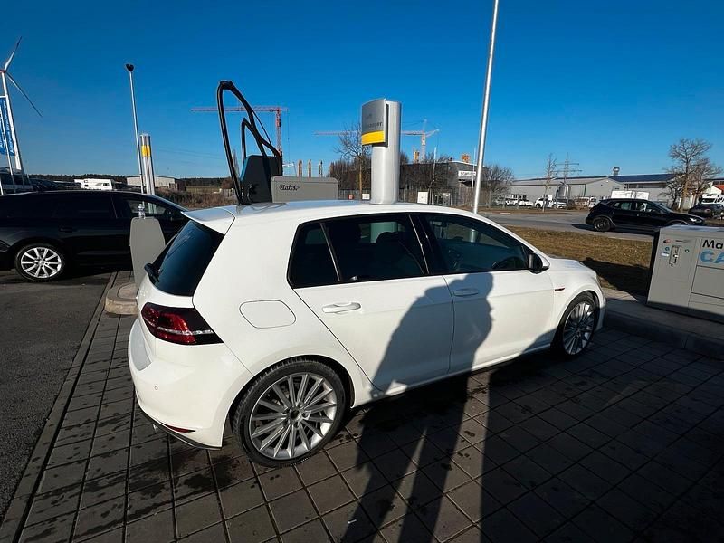 Gebraucht VW Golf VII GTI 220 PS (161 kW) 2014 Weiß Limousine