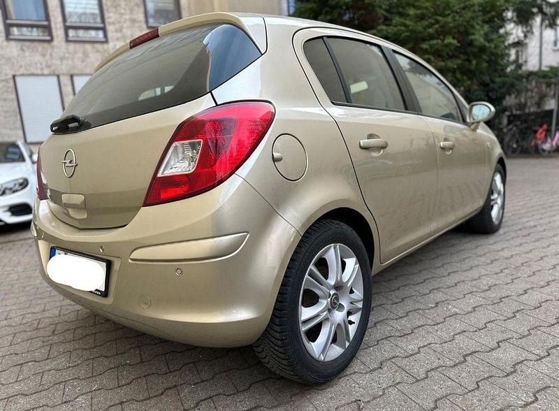 Gebraucht Opel Corsa Edition 80 PS (58 kW) 2009 Beige Kleinwagen