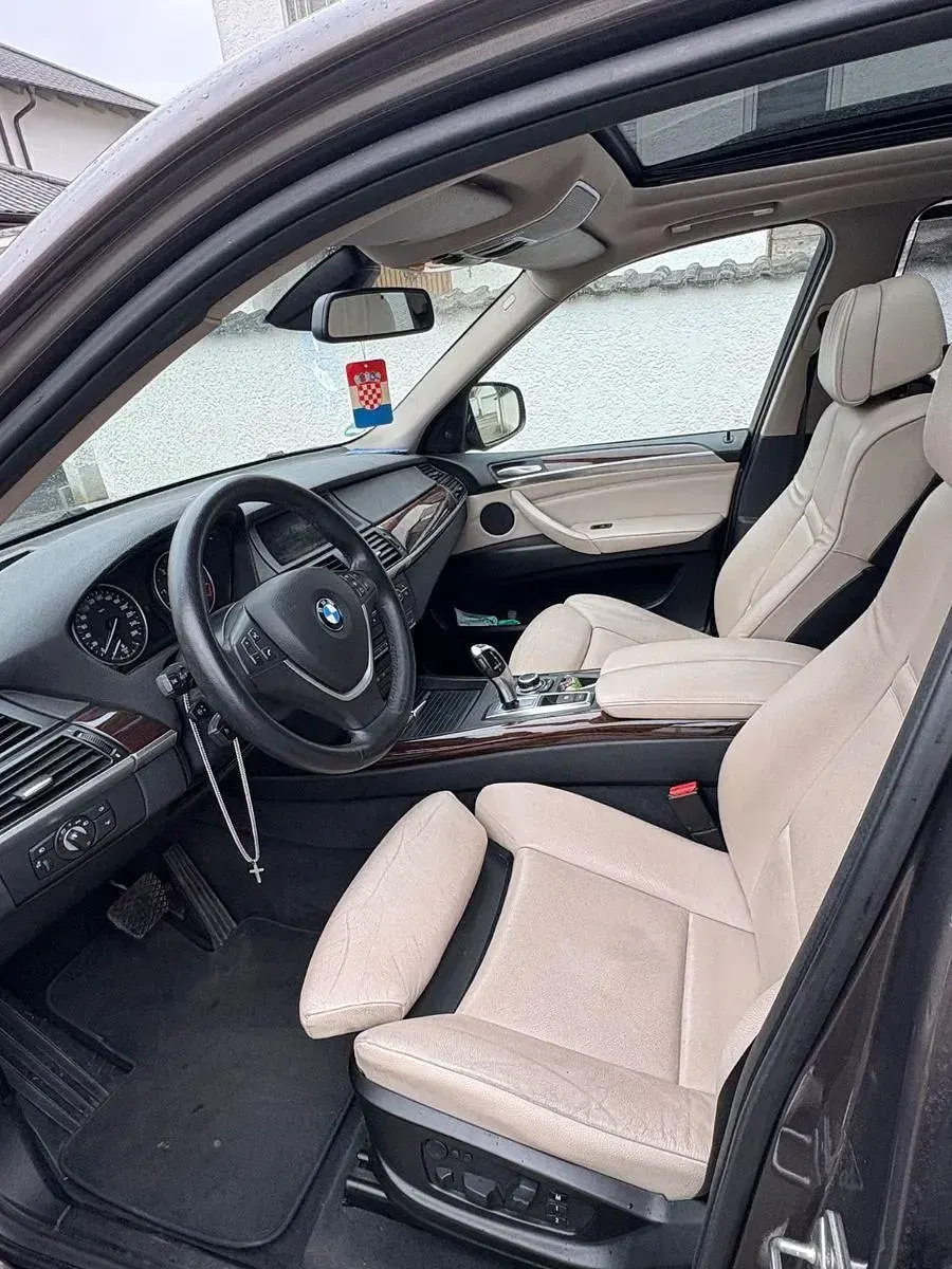 Gebraucht BMW X5 Exclusive 245 PS (180 kW) 2011 Braun SUV