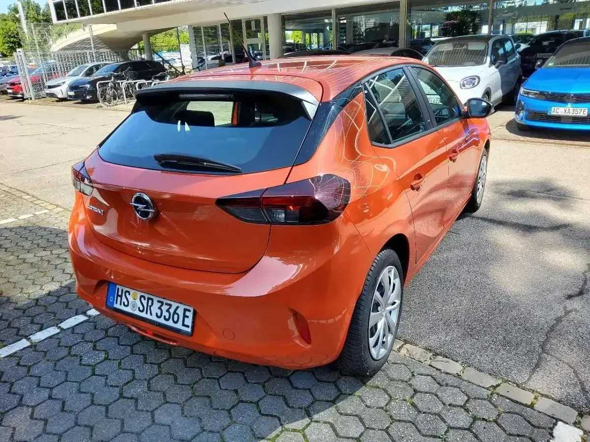 Gebraucht Opel Corsa-e Edition 100 kW (136 PS) 2022 Power orange/dynamik orange Kleinwagen