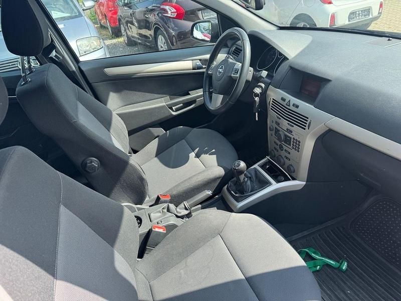 Gebraucht Opel Astra 125 PS (91 kW) 2008 Schwarz Limousine