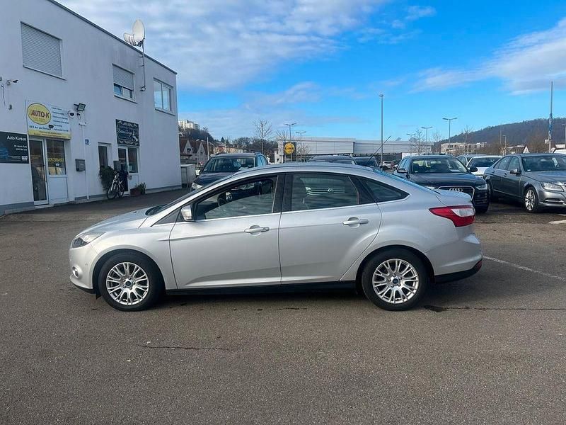 Gebraucht Ford Focus Titanium 125 PS (91 kW) 2011 Silber Limousine