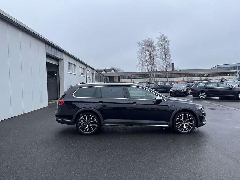 Gebraucht VW Passat Alltrack 200 PS (147 kW) 2022 Deep black Kombi