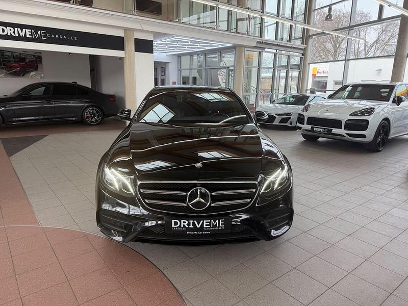 Gebraucht Mercedes E350 AMG 258 PS (189 kW) 2016 Schwarz Limousine