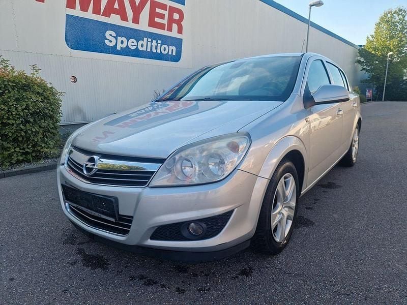 Grau Gebraucht 2009 Opel Astra Cosmo Limousine | 590 € (Superpreis) - Bild 1/4