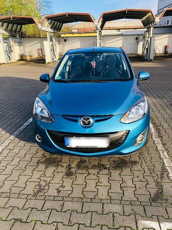 Blau Gebraucht 2012 Mazda 2 Edition Kleinwagen | 5.500 € (Fairer Preis) - Bild 1/4