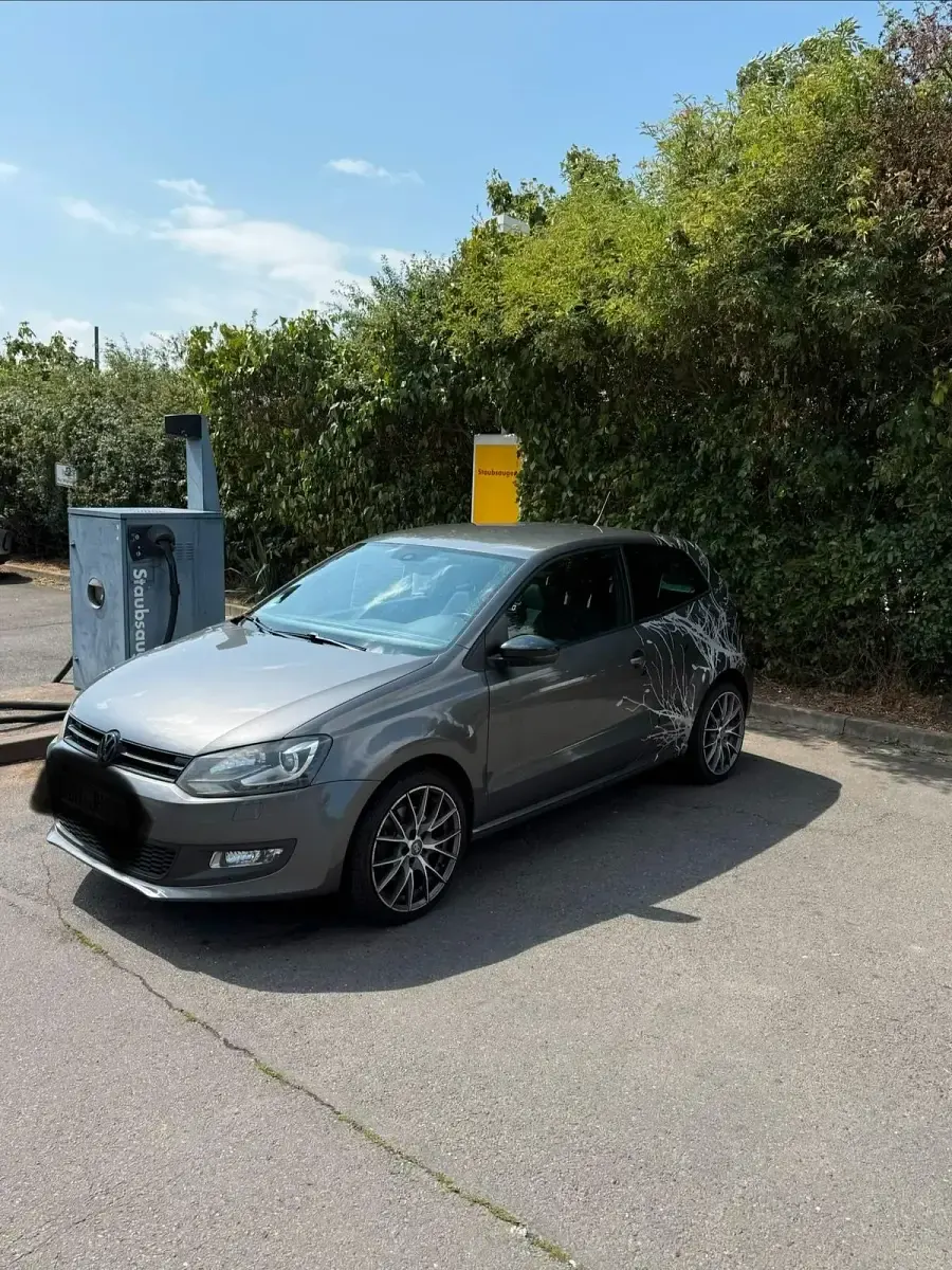 Gebraucht VW Polo 105 PS (77 kW) 2013 Grau Kleinwagen