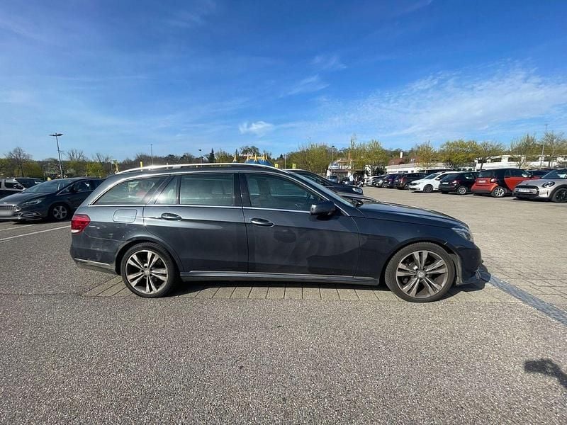 Gebraucht Mercedes E350 Avantgarde 258 PS (189 kW) 2015 Grau Limousine