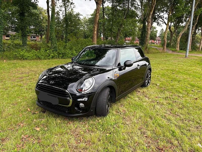 Schwarz Gebraucht 2018 Mini ONE Kleinwagen | 12.499 € (Fairer Preis) - Bild 1/4