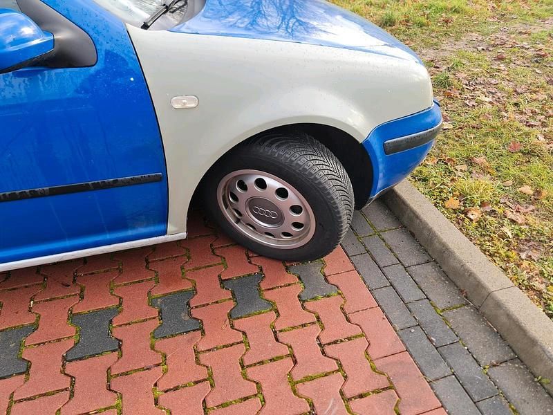 Gebraucht VW Golf III 101 PS (74 kW) 1999 Blau Limousine