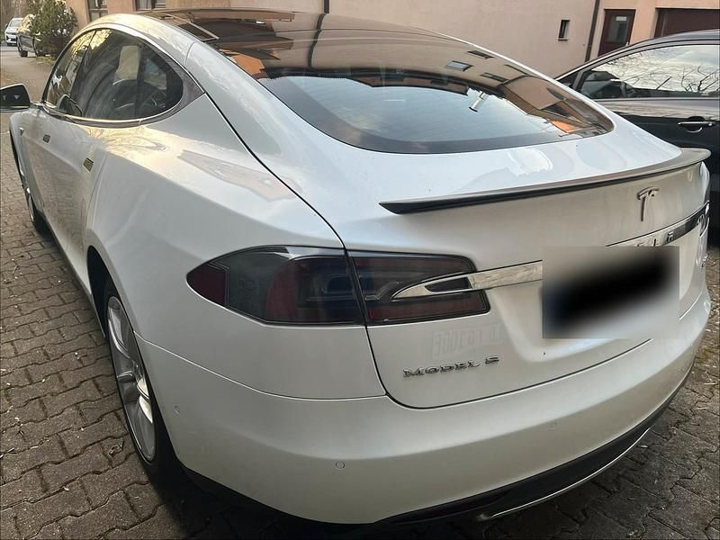 Gebraucht Tesla Model S 514 kW (700 PS) 2016 Kleinwagen