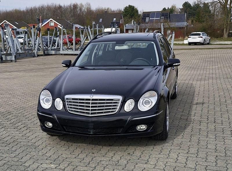 Gebraucht Mercedes E220 Elegance 170 PS (125 kW) 2008 Schwarz Kombi