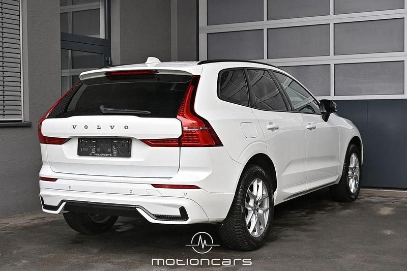 Gebraucht Volvo XC60 R-Design 197 PS (144 kW) 2022 Weiß SUV