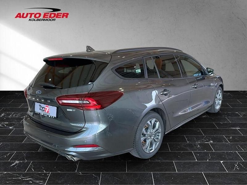 Gebraucht Ford Focus ST-Line 155 PS (114 kW) 2023 Magneticgrau (metallic) Kombi