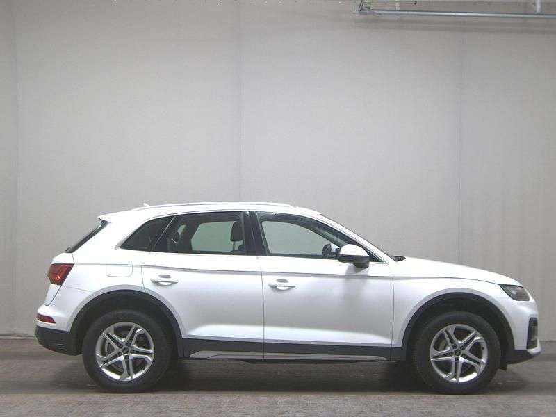 Weiss Gebraucht 2021 Audi Q5 Advanced SUV | 25.980 € (Superpreis) - Bild 1/4