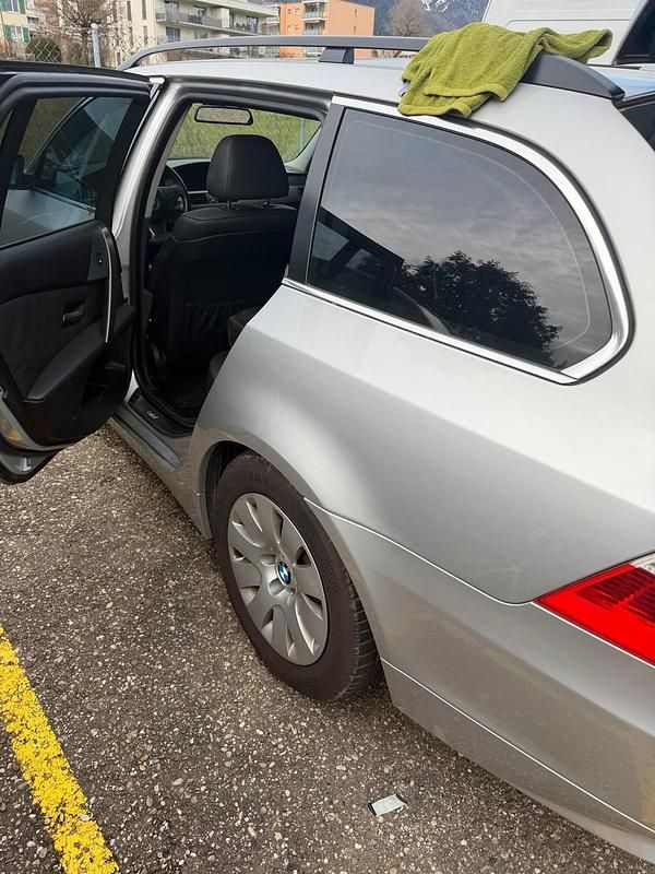 Gebraucht BMW 525 192 PS (141 kW) 2004 Kombi