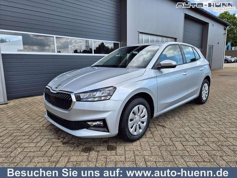 Brillantsilber metallic Neu 2025 Skoda Fabia Selection Limousine | 21.990 € (Guter Preis) - Bild 1/4
