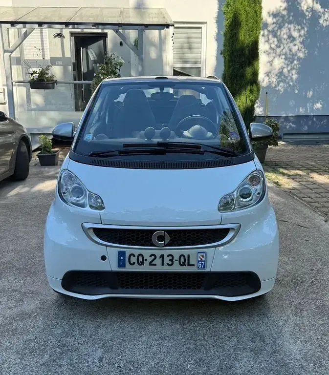 Gebraucht Smart ForTwo Cabrio Passion 71 PS (52 kW) 2012 Weiß Cabrio