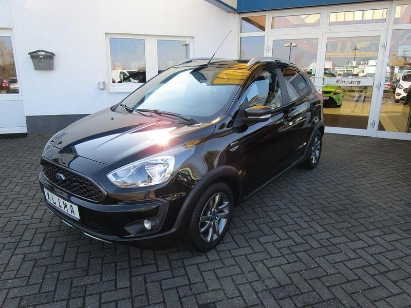 Gebraucht Ford Ka Plus Active 86 PS (63 kW) 2018 Schwarz Kleinwagen