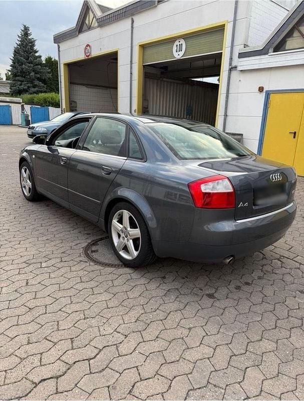Gebraucht Audi A4 131 PS (96 kW) 2002 Grau Limousine