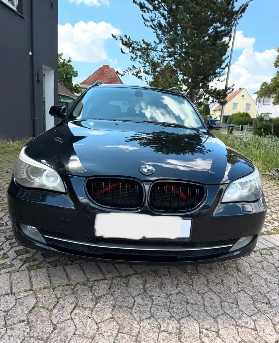 Gebraucht BMW 525 218 PS (160 kW) 2009 Schwarz Kombi
