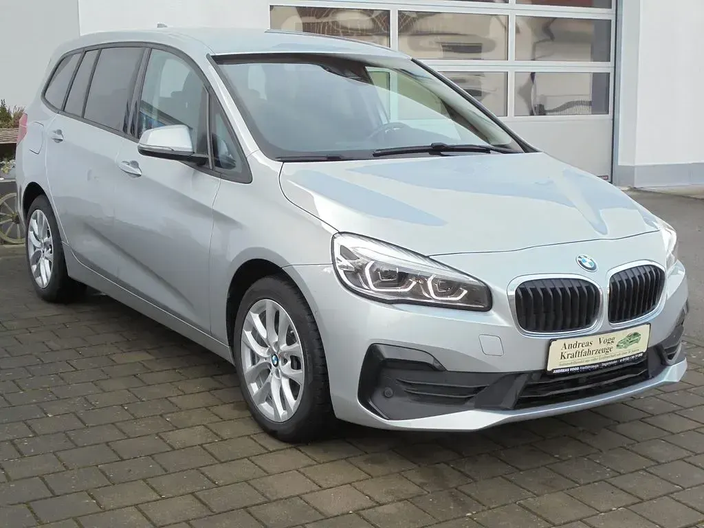 Gebraucht BMW 216 Gran Tourer 109 PS (80 kW) 2020 Silber Van / Kleinbus