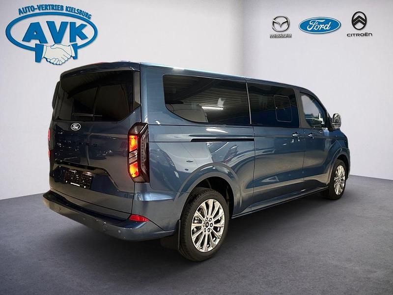 Neu Ford Tourneo Titanium 150 PS (110 kW) 2025 Blau Van / Kleinbus