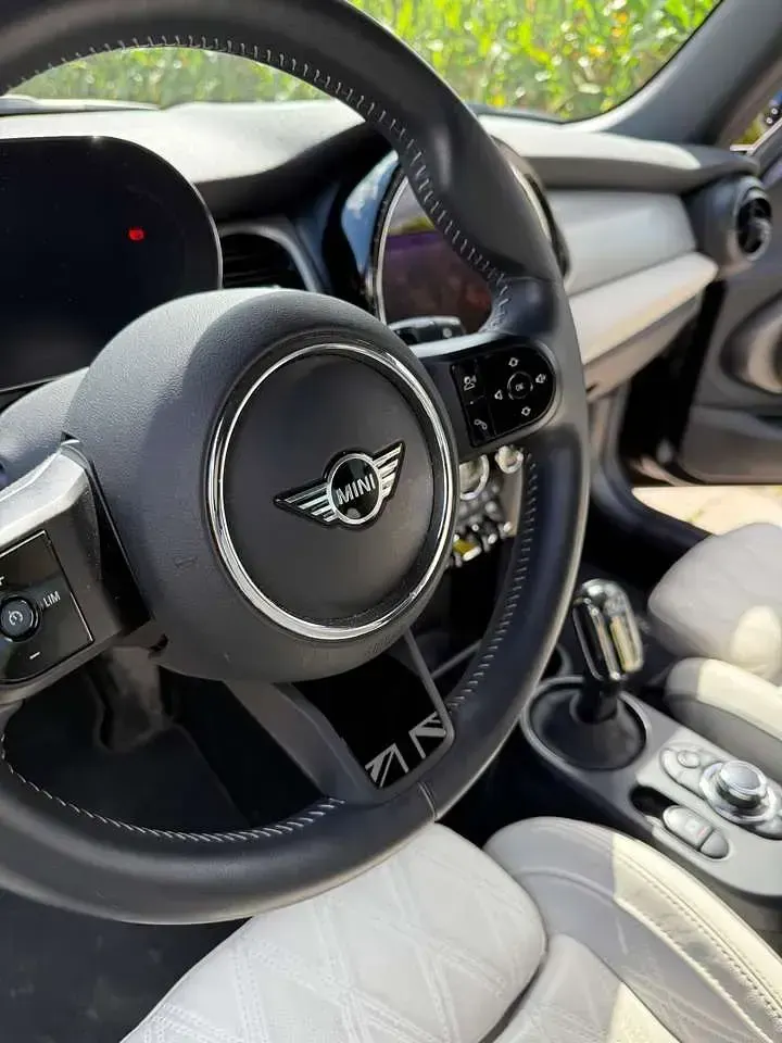 Gebraucht Mini Cooper SE 135 kW (184 PS) 2022 Schwarz Kleinwagen