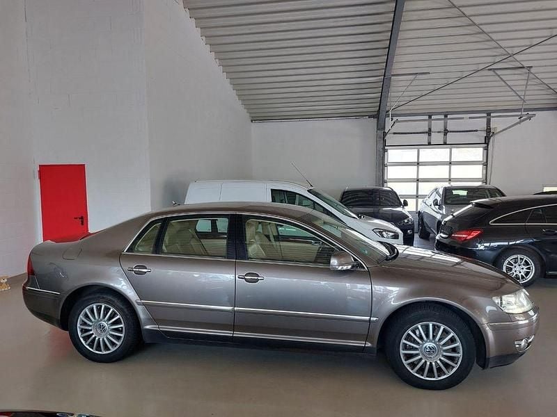 Gebraucht VW Phaeton 232 PS (170 kW) 2008 Braun Limousine