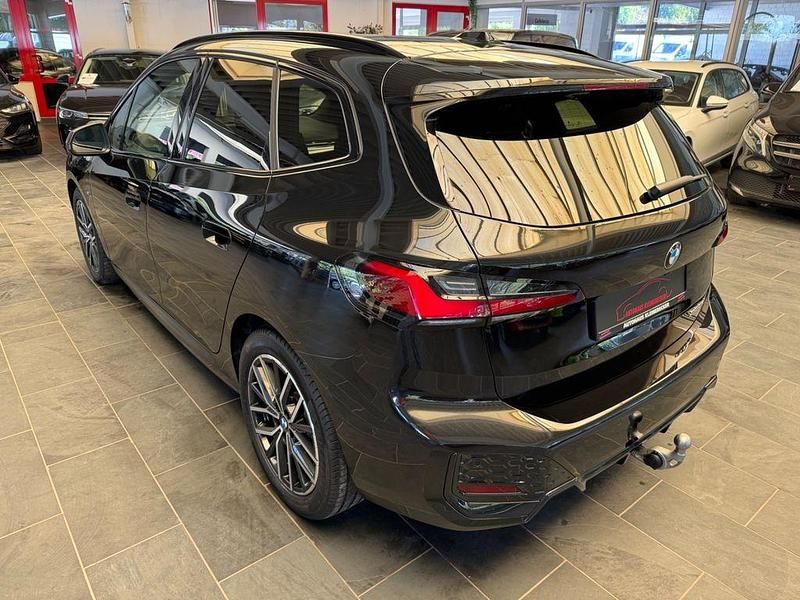 Gebraucht BMW 220 M Sport 163 PS (119 kW) 2025 Schwarz SUV