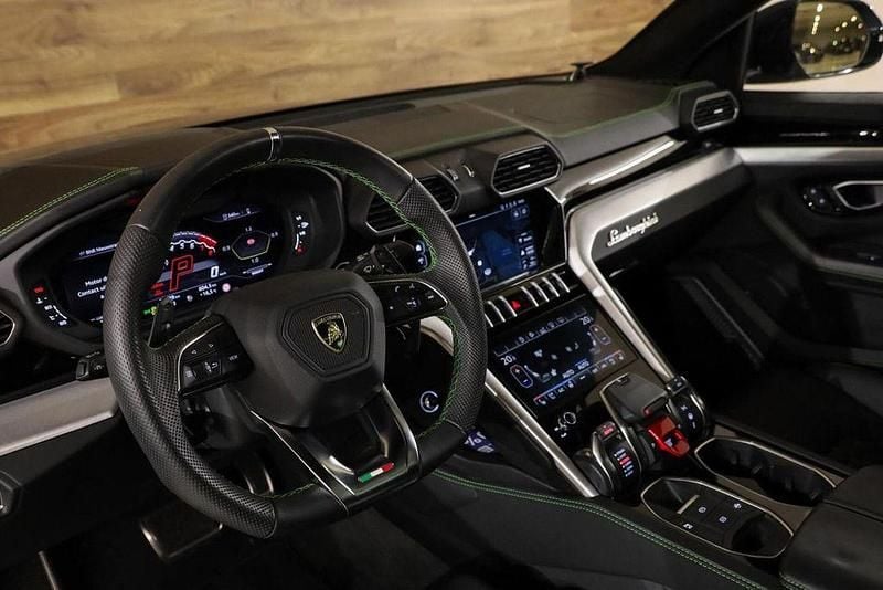 Usata Lamborghini Urus 650 CV (478 kW) 2020 Grigio SUV