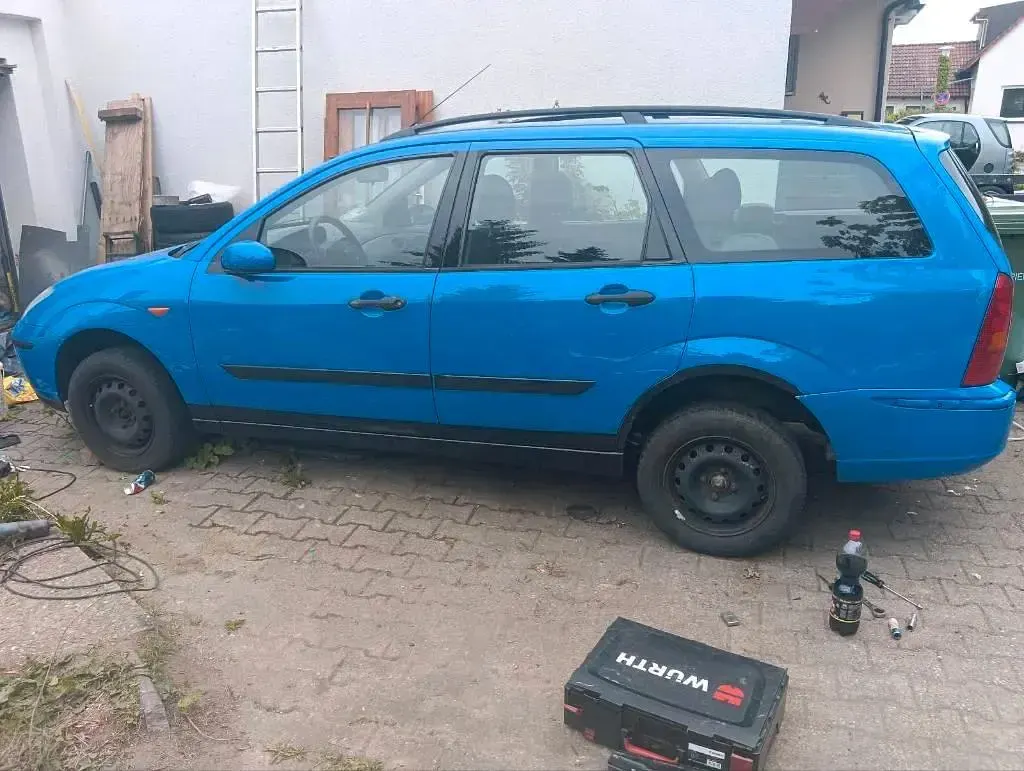 Gebraucht Ford Focus 75 PS (55 kW) 1998 Blau Limousine