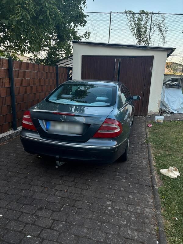 Blau Gebraucht 2005 Mercedes CLK200 Coupé | 5.500 € (Guter Preis) - Bild 1/4