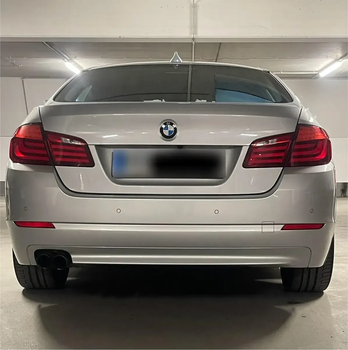 Gebraucht BMW 523 204 PS (150 kW) 2011 Silber Limousine
