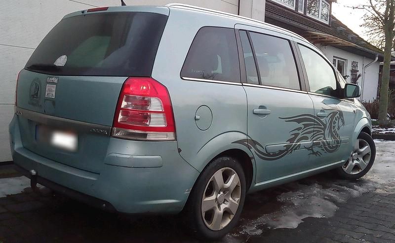 Gebraucht Opel Zafira 140 PS (102 kW) 2010 Blau Van / Kleinbus