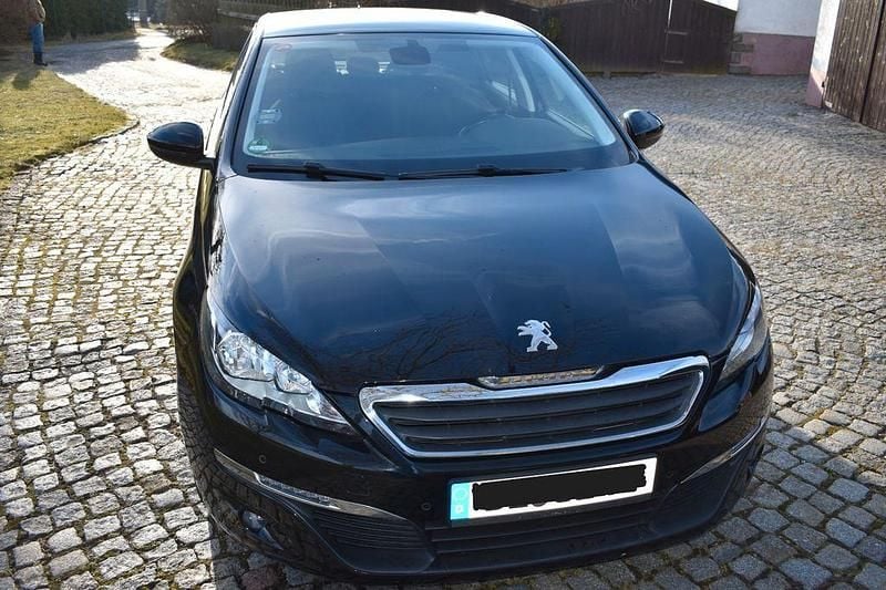 Second-hand Peugeot 308 Allure 131 CP (96 kW) 2017 Negru Berlinǎ