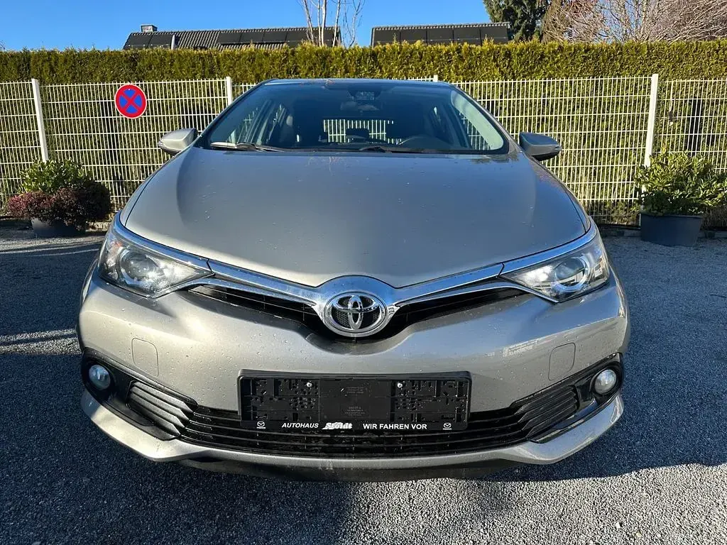 Gebraucht Toyota Auris Edition-S 116 PS (85 kW) 2016 Grau Limousine