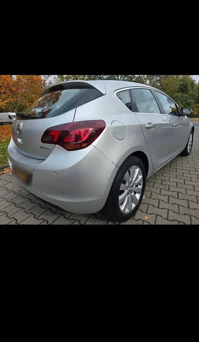 Gebraucht Opel Astra Innovation 179 PS (131 kW) 2010 Silber Kombi