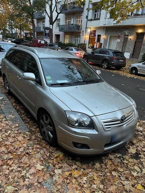Gebraucht Toyota Avensis Sol 147 PS (108 kW) 2009 Kombi