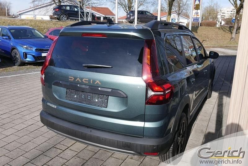Gebraucht Dacia Jogger Extreme 110 PS (80 kW) 2025 Zedergrün Van / Kleinbus