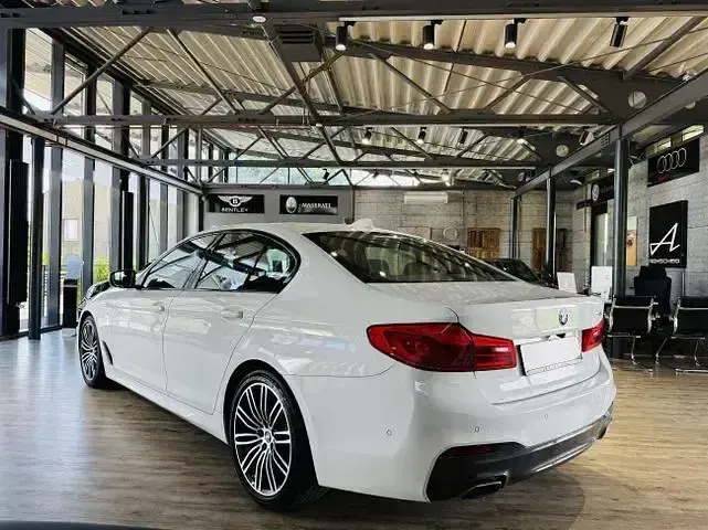 Gebraucht BMW 520 M Sport 184 PS (135 kW) 2019 Weiß Limousine