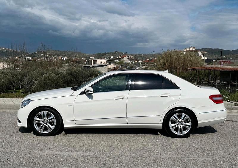 Gebraucht Mercedes E220 Avantgarde 170 PS (125 kW) 2012 Limousine