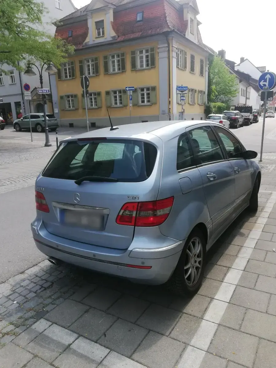 Gebraucht Mercedes B180 109 PS (80 kW) 2007 Grau Van / Kleinbus