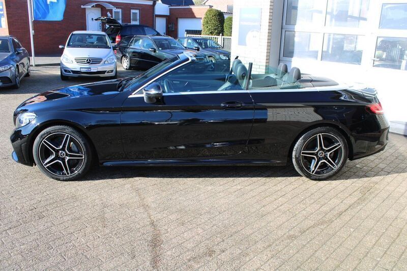 Gebraucht Mercedes C300 AMG line 258 PS (189 kW) 2020 Schwarz Cabrio