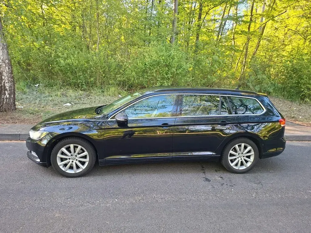 Gebraucht VW Passat Comfortline 150 PS (110 kW) 2015 Schwarz Limousine