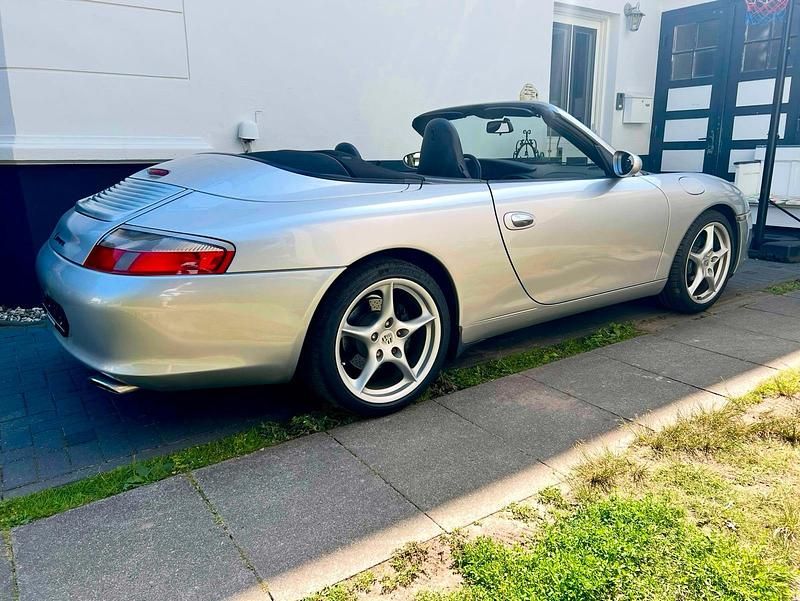 Silber Gebraucht 2002 Porsche 996 Cabrio | 39.900 € (Superpreis) - Bild 1/4