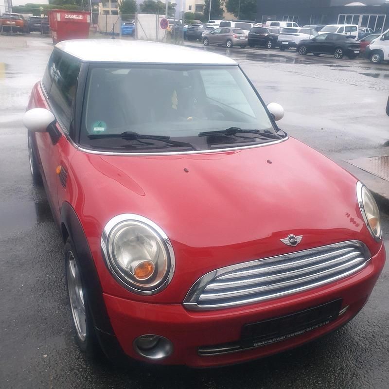 Rot Gebraucht 2006 Mini Cooper Kleinwagen | 1.700 € - Bild 1/4