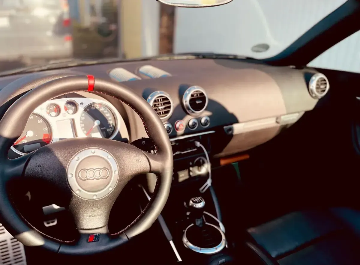 Gebraucht Audi TT Roadster Performance 224 PS (164 kW) 2000 Silber Cabrio